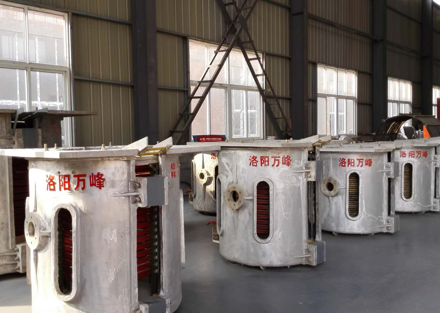 合金冶煉中頻爐如何提高爐齡？